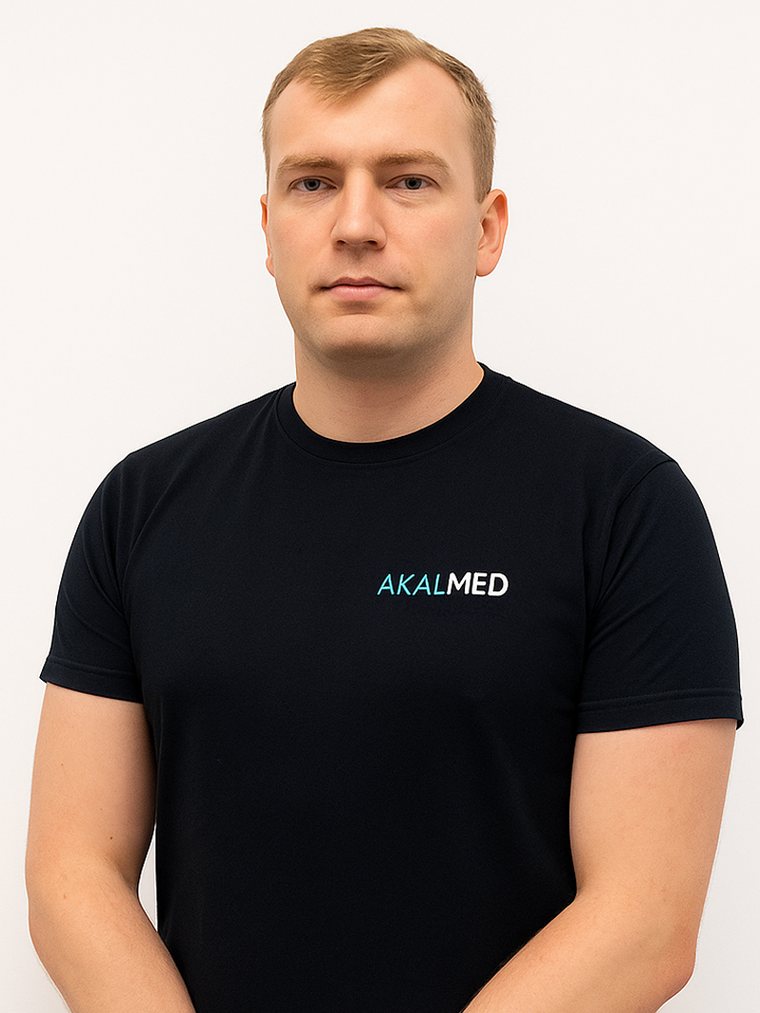 Bartosz Haglauer — fizjoterapeuta w Centrum Zdrowia Akal-Med w Szczecinie
