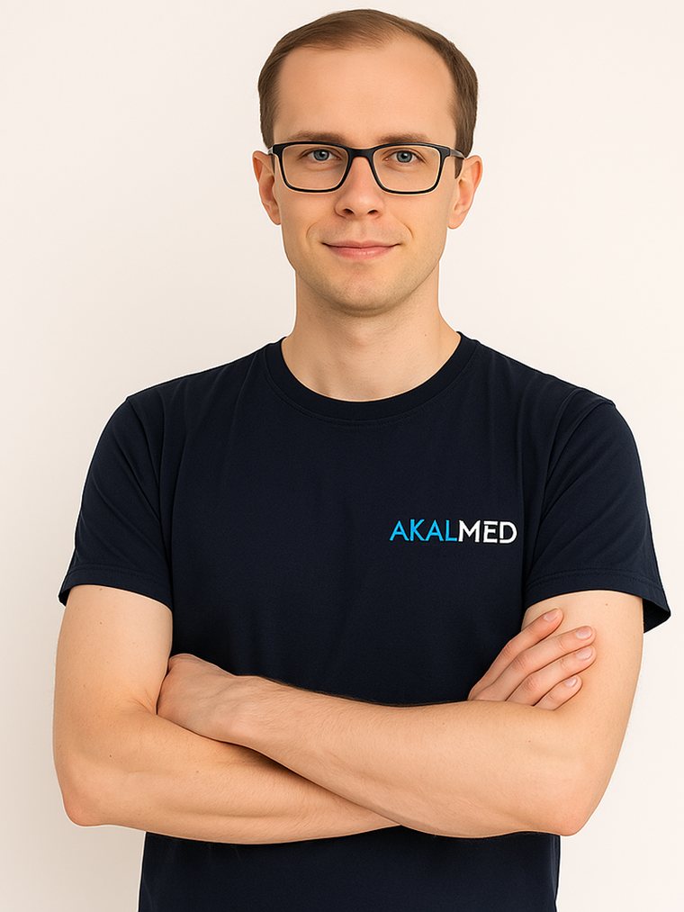 Ihor Hnatiuk — fizjoterapeuta w Centrum Zdrowia Akal-Med w Szczecinie