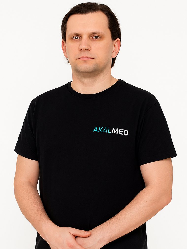 Kamil Albin — fizjoterapeuta w Centrum Zdrowia Akal-Med w Szczecinie